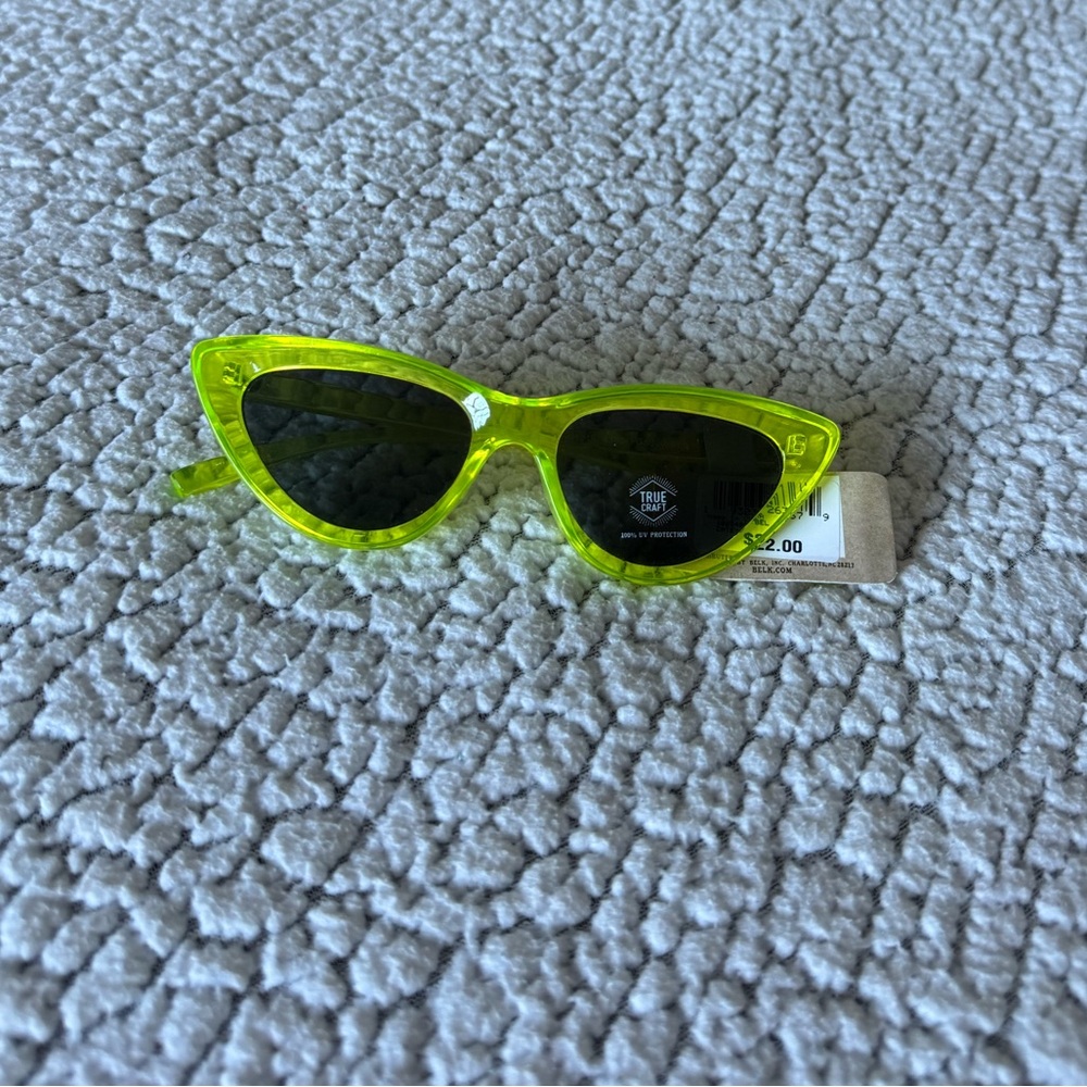 NWT belk sunglasses!